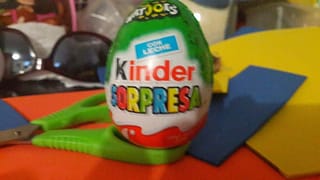 disfrazar un huevito kinder