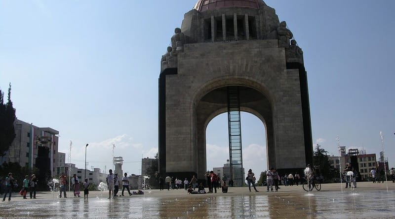 Conoce el monumento a la Revolución 1